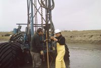 تاریخ به روایت تصویر: عملیات اکتشاف، عملیات لرزه‌نگاری در منطقه‌ی جنوب (دهه‌ی ۴۰)