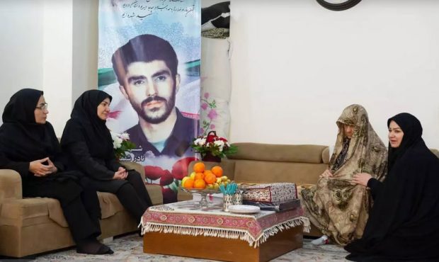 تجلیلِ مادران شهدا، وظیفه انسانی و سازمانی ماست تجلیلِ مادران شهدا، وظیفه انسانی و سازمانی ماست