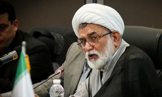 بر کموکیف مهارِ گازهای فلر نظارت میکنیم بر کموکیف مهارِ گازهای فلر نظارت میکنیم