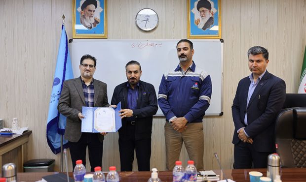 پالایشگاه آبادان و خودکفایی در تعمیر قطعه مهم آزمایشگاهی پالایشگاه آبادان و خودکفایی در تعمیر قطعه مهم آزمایشگاهی