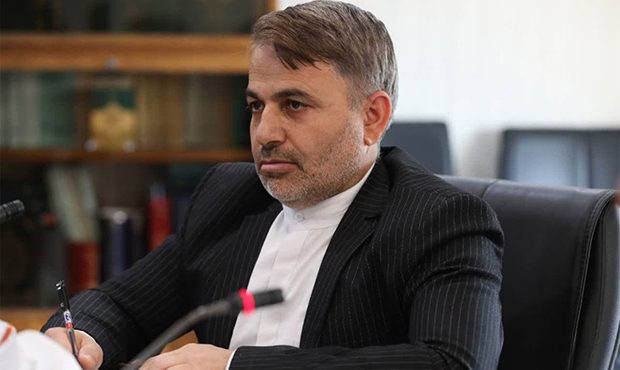 افتخار به خامفروشی متناقض با سیاستهای کلّی نظام است افتخار به خامفروشی متناقض با سیاستهای کلّی نظام است