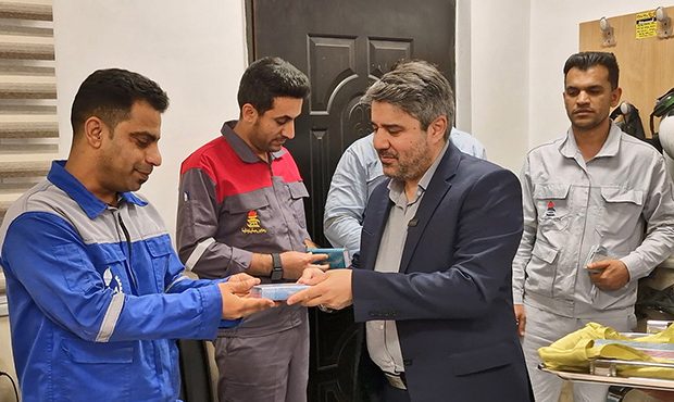 پروژۀ همت را در سال سرمایهگذاری برای تولید، کلید میزنیم پروژۀ همت را در سال سرمایهگذاری برای تولید، کلید میزنیم