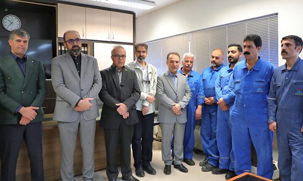 تقدیر باقری دیزج از عملکرد مطلوب کارکنان پالایشگاه اصفهان تقدیر باقری دیزج از عملکرد مطلوب کارکنان پالایشگاه اصفهان