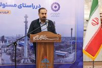 اهدای ۱۶۰۰ دست پوشاک به دانش‌آموزان تحت پوشش