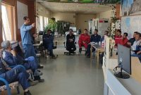 در نائین، مانور اطفاء حریق مخزن فرآوردههای نفتی برگزار گردید در نائین، مانور اطفاء حریق مخزن فرآوردههای نفتی برگزار گردید