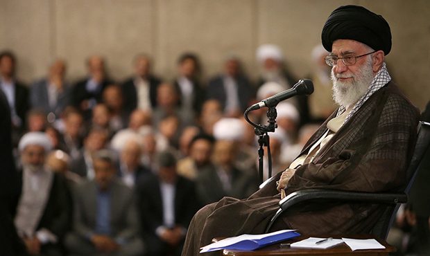 پیام جنبش ملّی را نفوذ آیتالله کاشانی به کلّ ایران رسانید پیام جنبش ملّی را نفوذ آیتالله کاشانی به کلّ ایران رسانید