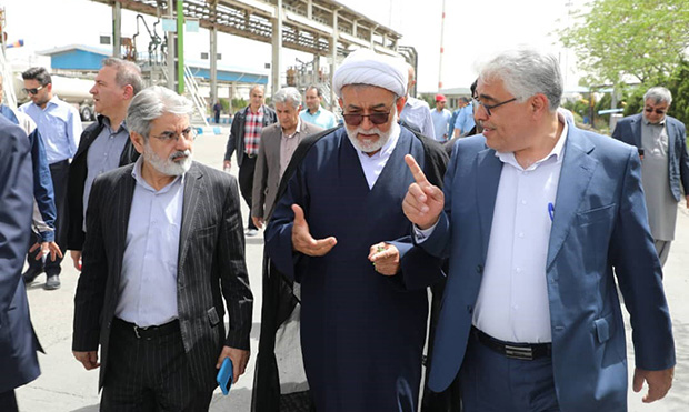 بازدید رئیس و اعضای کمیسیون انرژی مجلس از انبار نفت ری