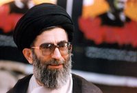 استبداد، آیت‌الله‌ کاشانی را سدّ راه می‌دید