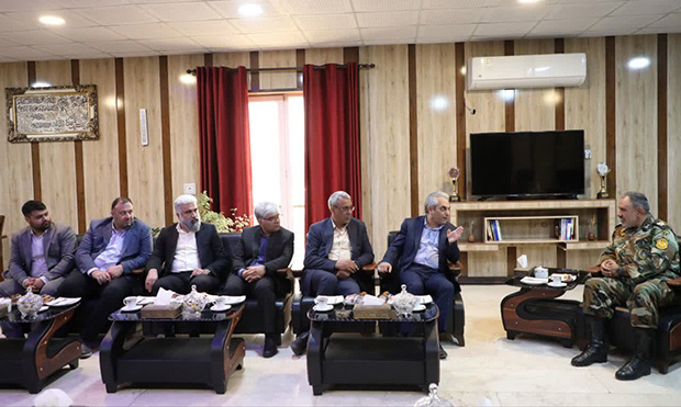 دیدار مدیرعامل شرکت اروندان با امیر سرتیپ دوم محمّدشفیعی دیدار مدیرعامل شرکت اروندان با امیر سرتیپ دوم محمّدشفیعی