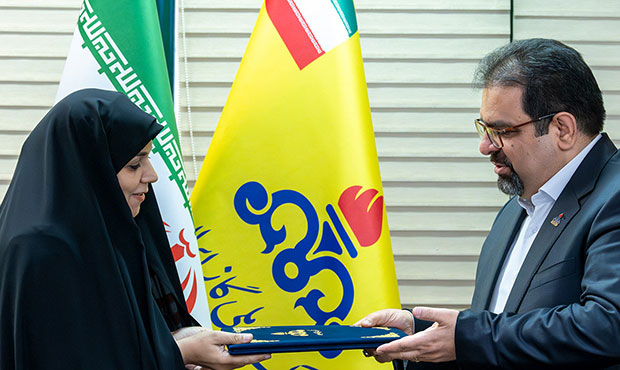 انتصاب نخستین مدیر زن در ستاد شرکت ملّی گاز ایران انتصاب نخستین مدیر زن در ستاد شرکت ملّی گاز ایران
