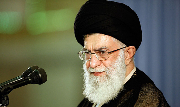 دستگاه CIA آمریکا همۀ ابزارها را برای سقوط مصدق به‌کار برد