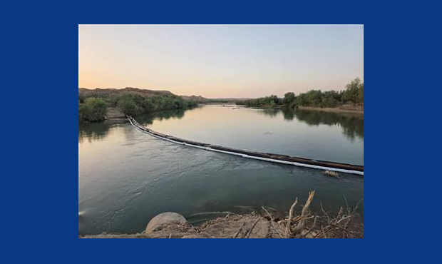 برطرف شدن آلودگی نفتی رودخانۀ مارون با تلاش شبانهروزی برطرف شدن آلودگی نفتی رودخانۀ مارون با تلاش شبانهروزی