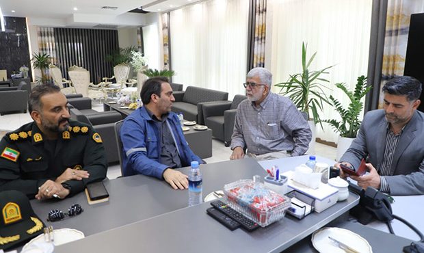 هماندیشی مدیرعامل پالایشگاه شازند با سردار حبیبی هماندیشی مدیرعامل پالایشگاه شازند با سردار حبیبی