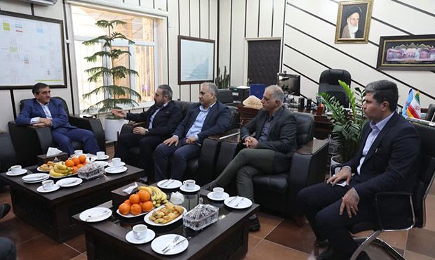 نشست بررسی شرایط توسعۀ عمرانی آبادان برگزار گردید نشست بررسی شرایط توسعۀ عمرانی آبادان برگزار گردید