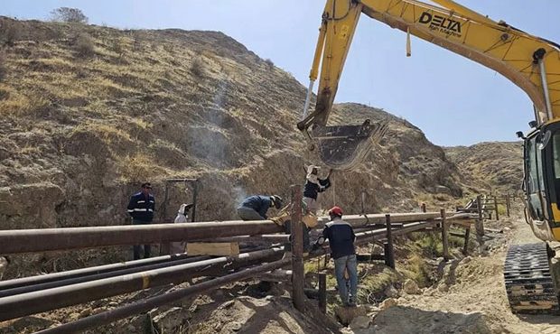 ایمنسازی ۱۳۲۰ متر از خطوط چاههای تأسیسات سقلاطون ایمنسازی ۱۳۲۰ متر از خطوط چاههای تأسیسات سقلاطون