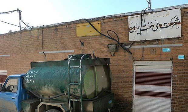 شارژ ۳۰۰ لیتر سهمیۀ تابستانی نفت سفید مشترکان ارومیه‌ای‌