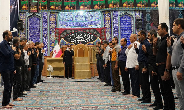 مراسم شب سوم محرم در مسجد ولی‌عصر خارگ برپا گردید