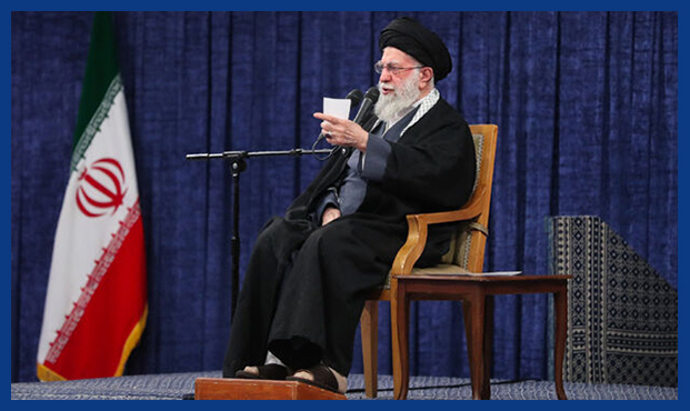 آمریکایی‌ها، نوکر و سرسپرده می‌خواهند
