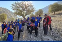 کارکنان نفت‌وگاز اروندان، مسیر کوهستانی باغملک را پیمودند