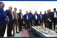 مزار شهید گمنامِ پتروشیمی شازند، عطرافشانی و گلباران شد مزار شهید گمنامِ پتروشیمی شازند، عطرافشانی و گلباران شد